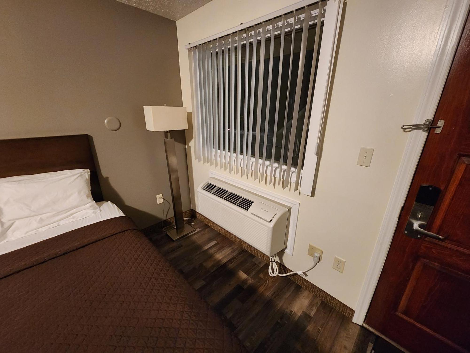 Jefferson Hills Motel Clairton Szoba fotó