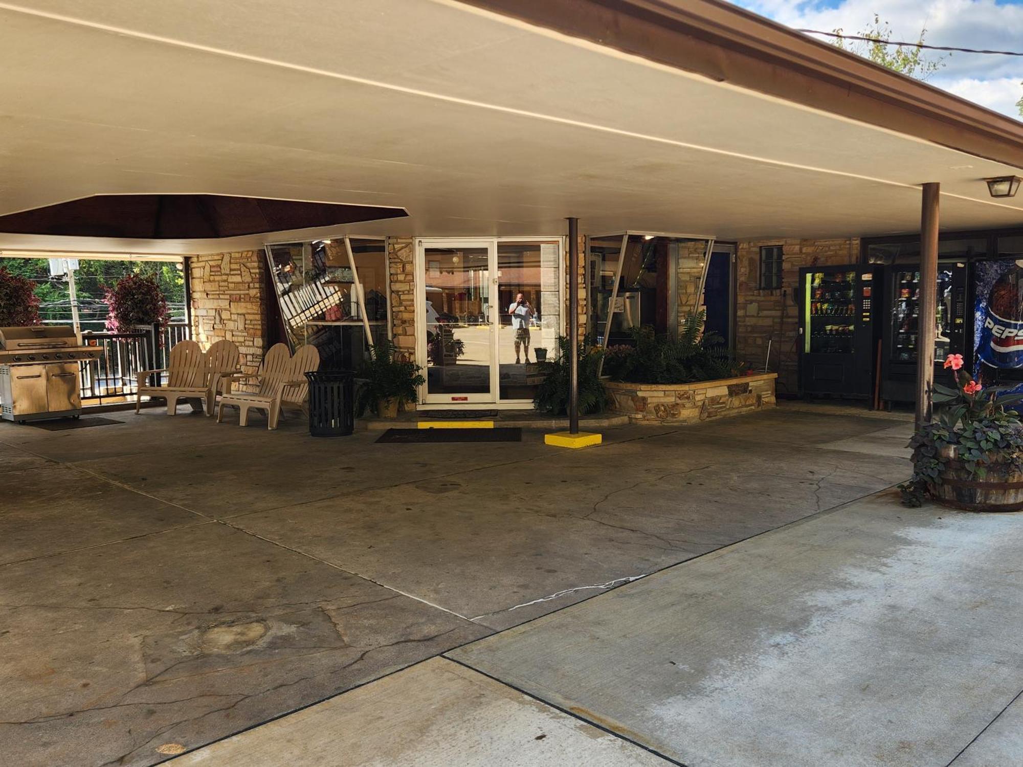 Jefferson Hills Motel Clairton Kültér fotó